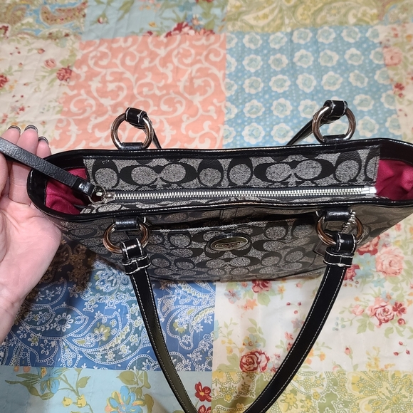 Coach Purse - Picture 4 of 8